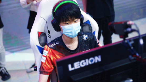 在全力冲刺 在全力冲刺